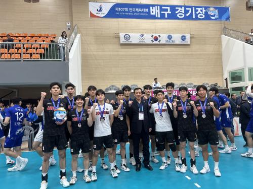 중부대학교 배구부, 제107회 전국체육대회 대학부 은메달 쾌거