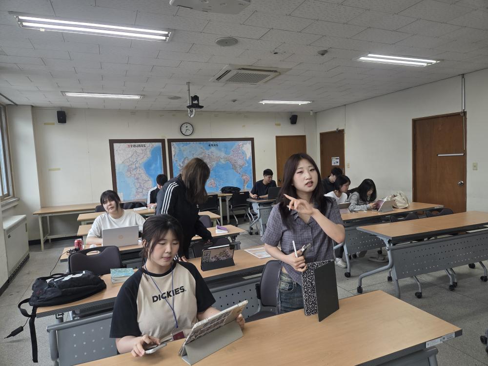 교수-학생 간담회 진행 사진1