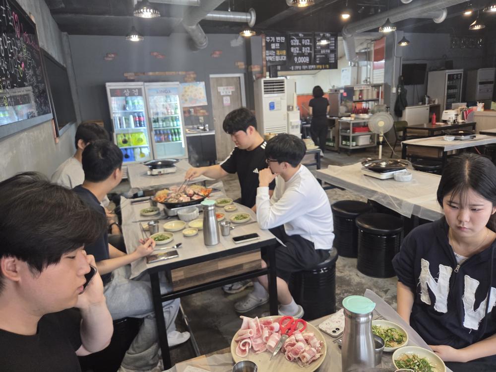 교수-학생 간담회 진행 사진4