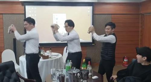 Hotel Beverage Service Practice - 칵테일 쉐이크 수업