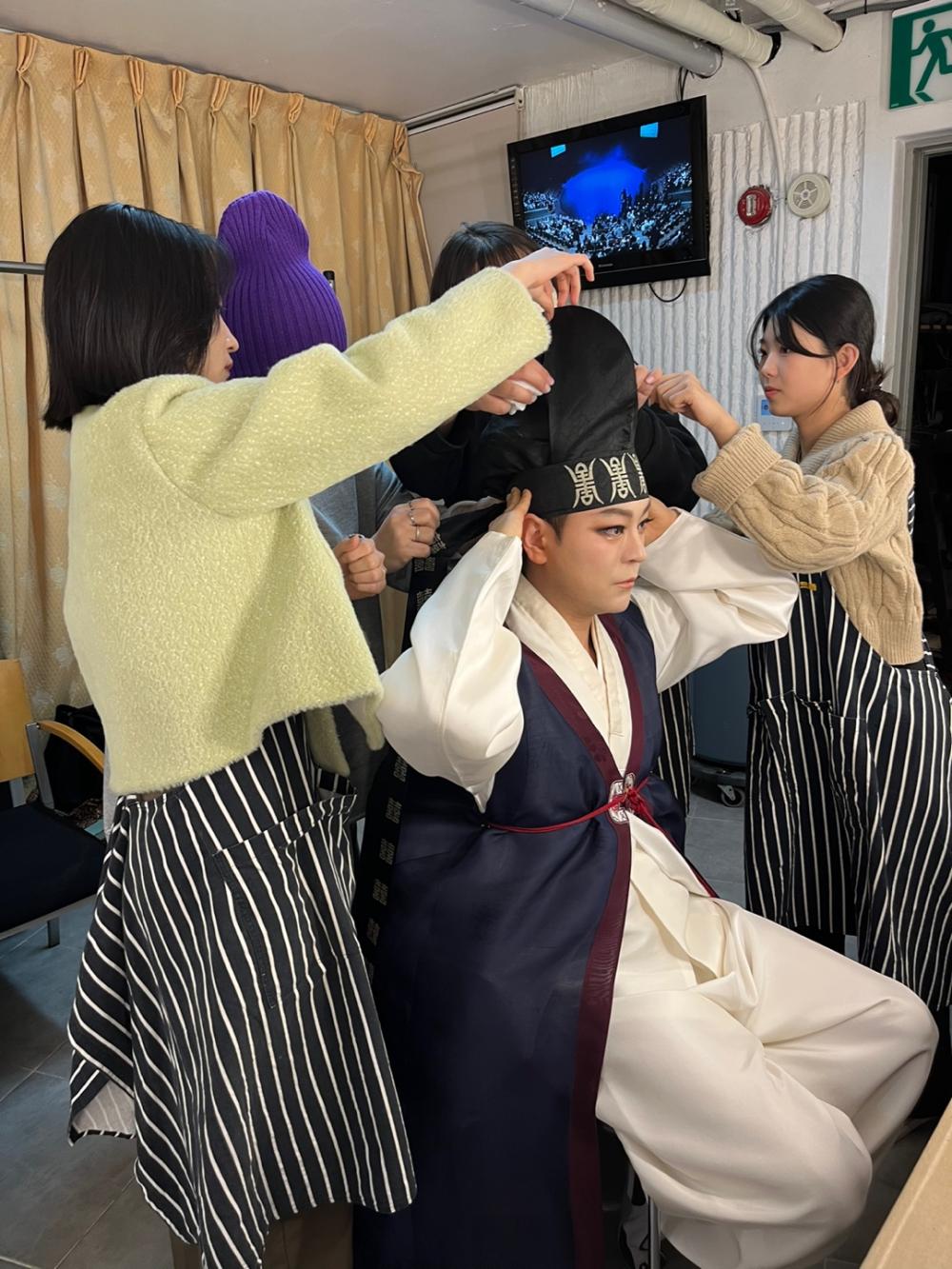 뷰티케어학전공 서울 국립극장(해오름극장) 분장인턴쉽 임보리학생, 김하늘 학생 활동 사진 사진3