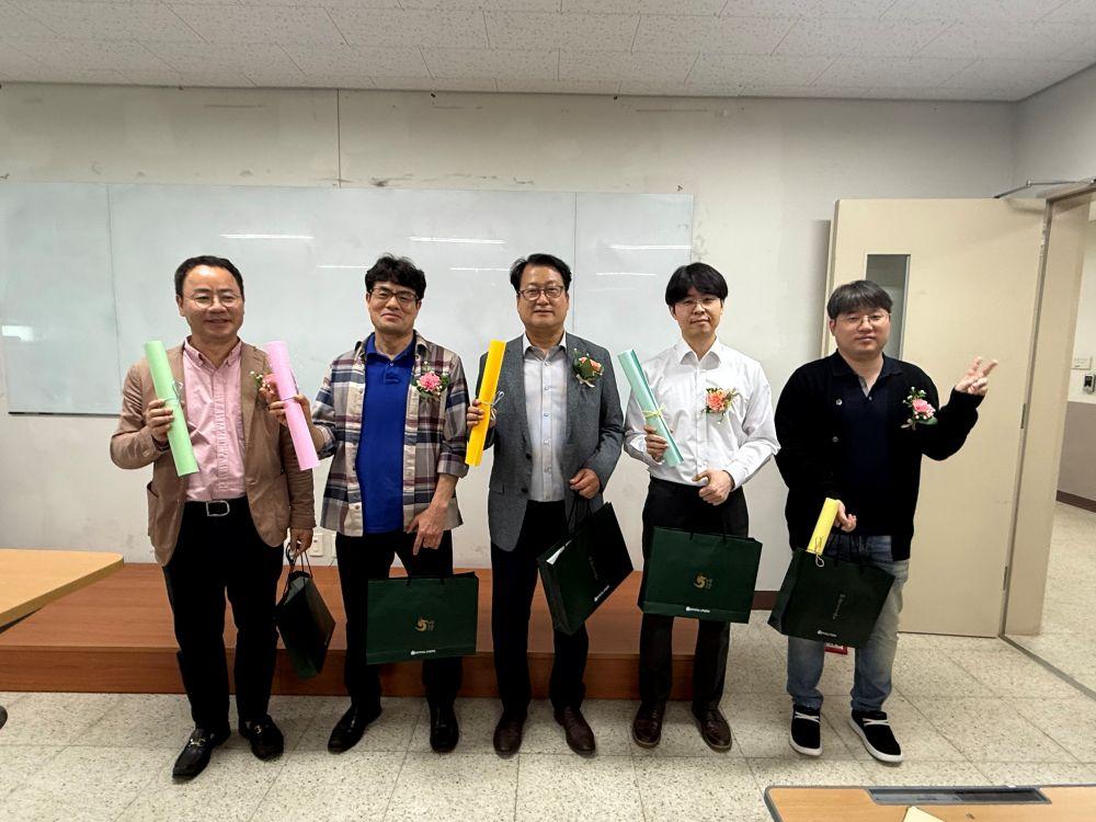 2025학년도 전기전자공학전공 스승의날 행사 사진8