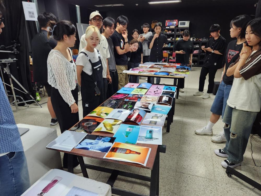 2024년 중부대학교 사진영상학전공 라이팅 수업 종강 장면 입니다. ~~ 사진2