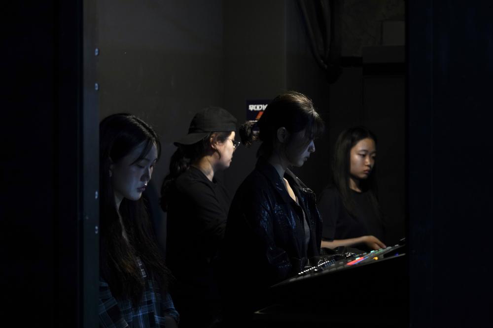제34회 젊은 연극제 <고장 난 로봇은 사랑이 궁금하다> 사진5