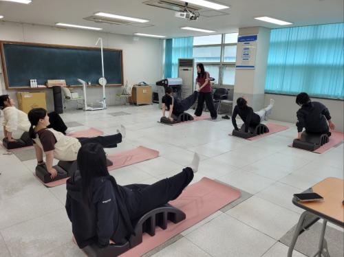 필라테스 동아리 활동