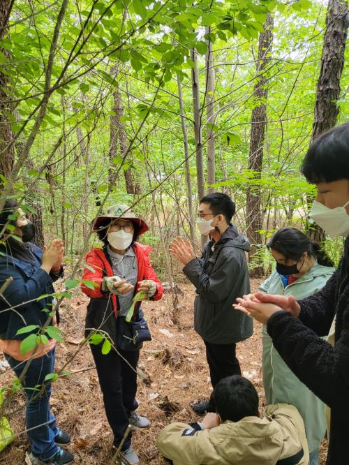 [행복한우리복지관] 2022년도 4월 뇌병변장애인과 함께하는 장애인식개선 숲 활동