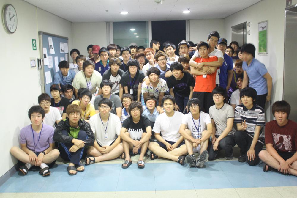 2012년 1학기 2층 A라인 단체사진 사진2