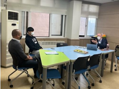 캠퍼스에 부는 영어 바람 &lsquo;English Clinic&rsquo;